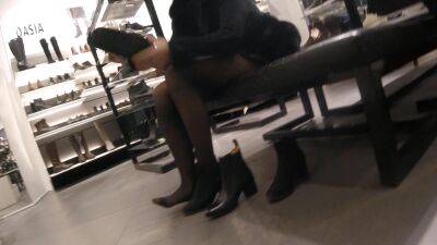 Candid legs in a shoe store - voyeurhit.com - Russia