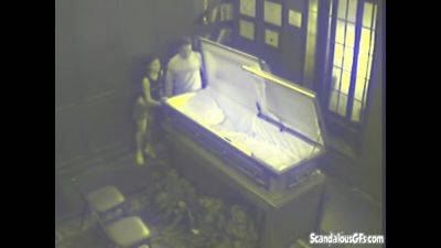 Couple Blowjob Fucking in Coffin - hotmovs.com