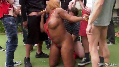 Thick Ebony Babe Outdoor Facial And Bukkake - upornia