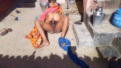 Deshi Village Bhabhi Outdoor Hindi Sex - txxx.com - India