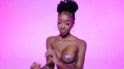 Petite big tits black teen hot posing - drtuber