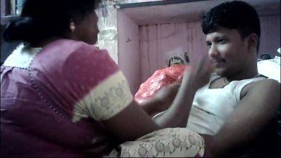 Indian House Wife Romantic Kissing Ass - upornia - India