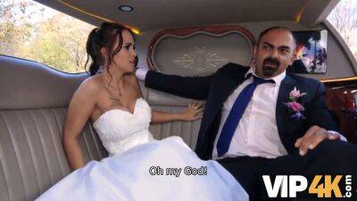 Random passerby scores luxurious bride in the wedding limo - sexu.com